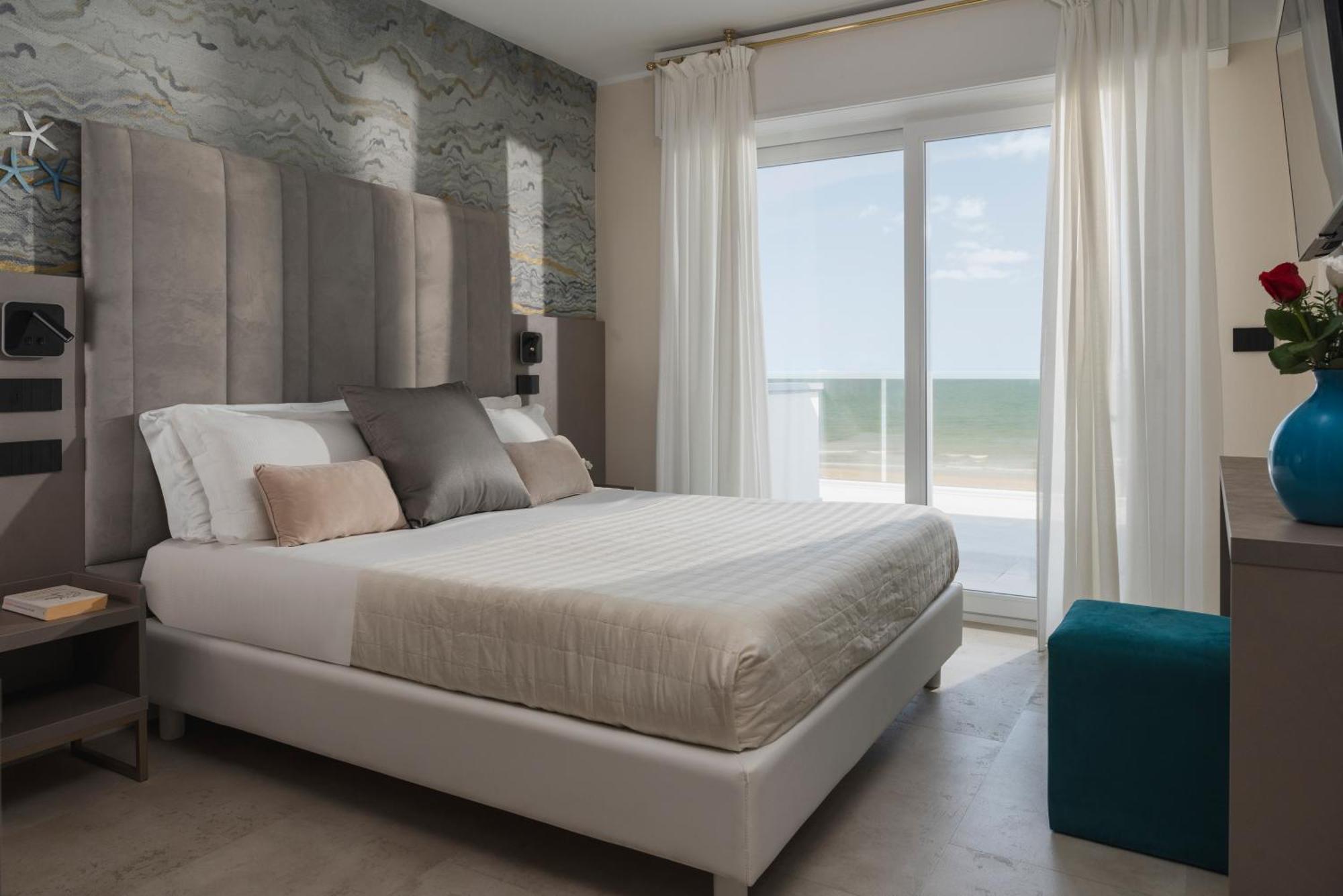 Hotel Ascot Риччоне Екстер'єр фото
